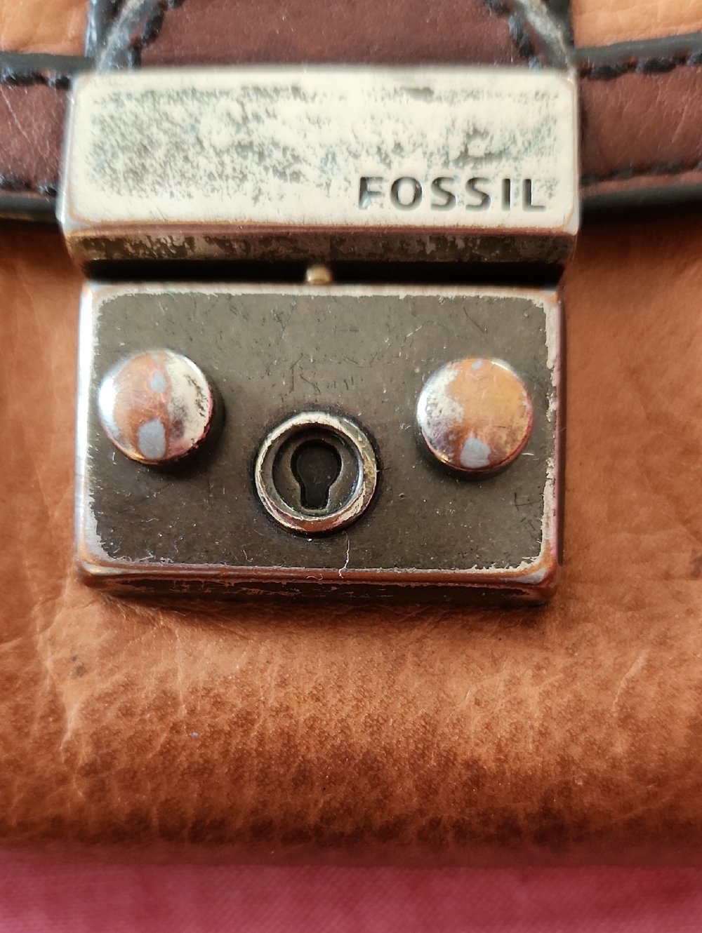 Vintage Classic Fossil Women's Tan & Brown Leather Compact Wallet - Picture 2 of 13